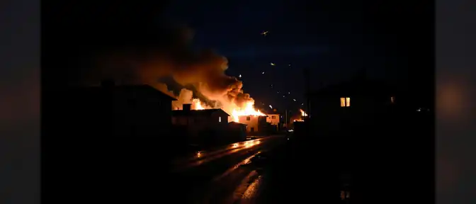 Ночной налет на Ростов: падение беспилотников спровоцировало серию пожаров в разных районах города